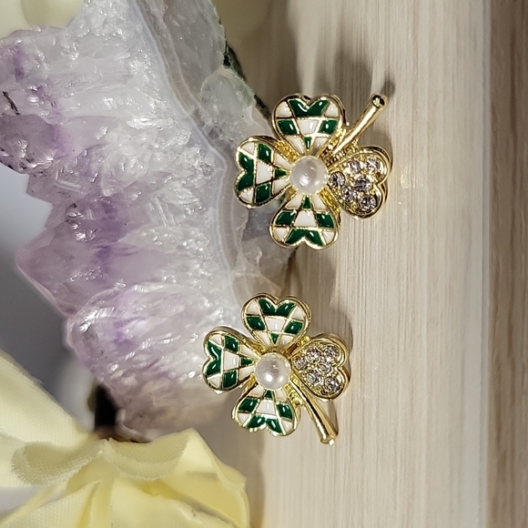 Jewelry - Irish Shimmer Shamrock Stud Earrings, S925